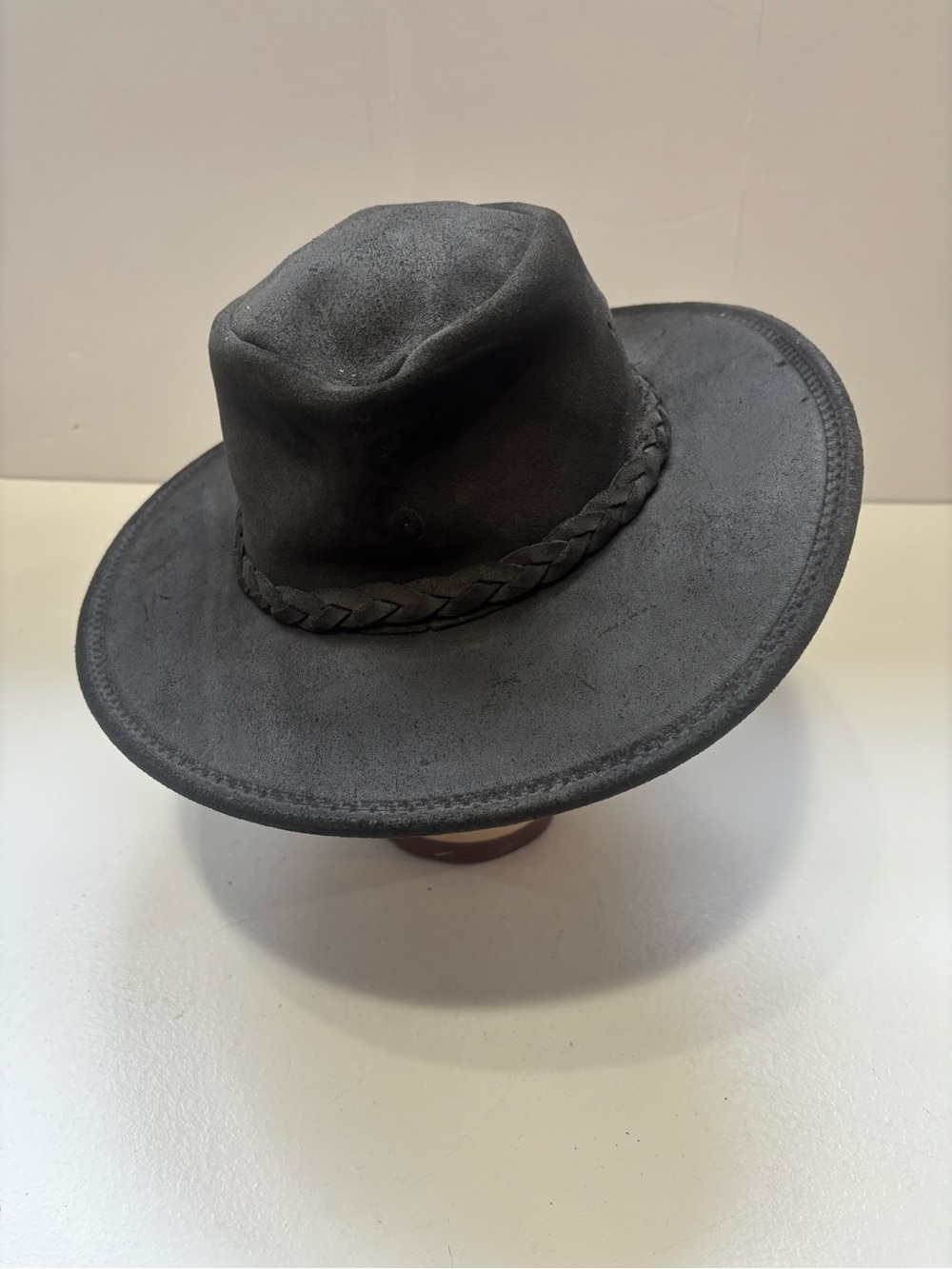 Minnetonka Fold Up Leather Hat size medium